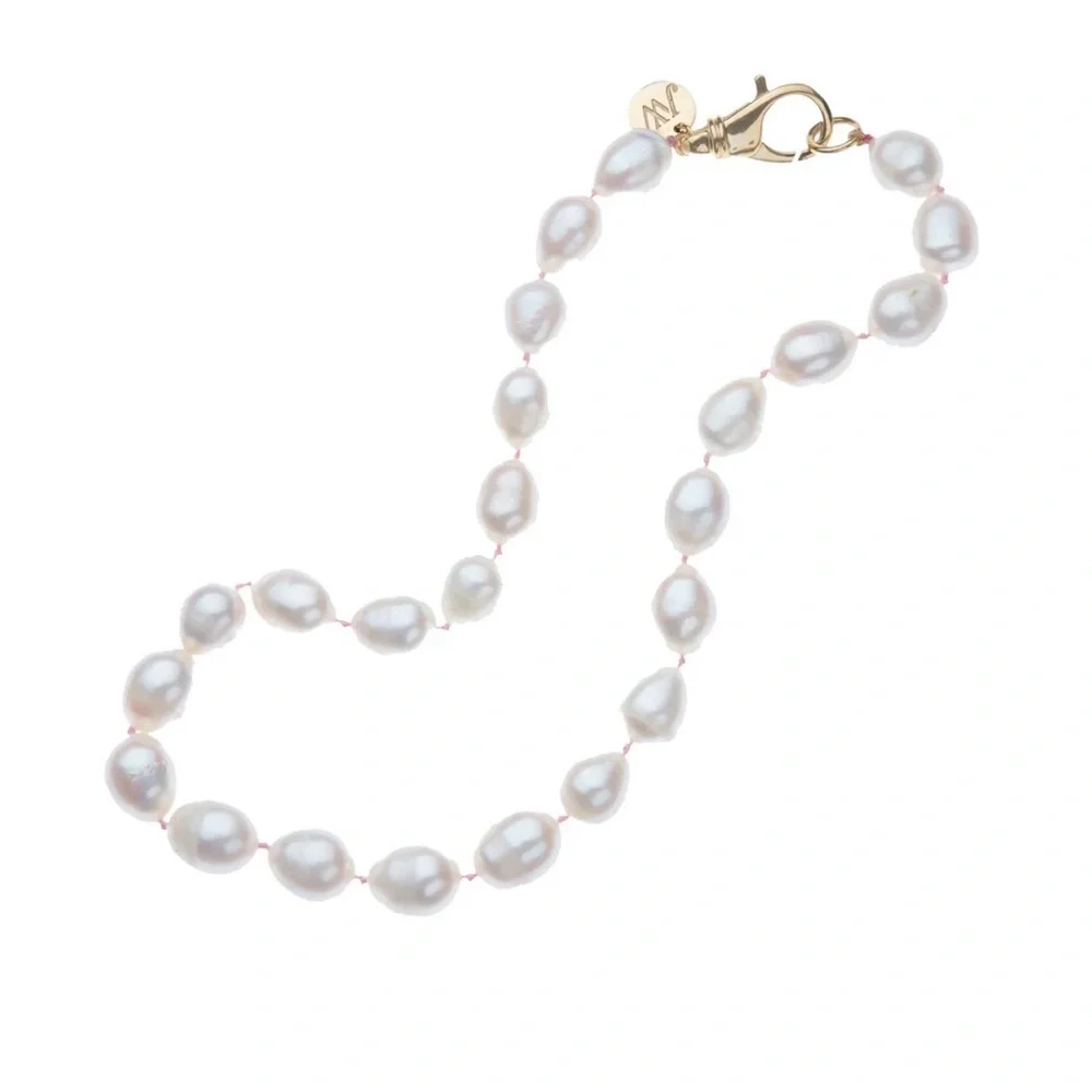 Jane Winn 16” White Pearl Knotted Beaded Necklace NWB and Box - Picture 8 of 8